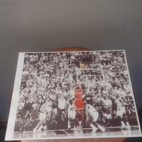 MICHAEL JORDAN & KOBE BRYANT 16 POSTER ULTRA GLOSSY REPRINT 8.5x11 BUNDLE SET!🔥 - Picture 15 of 16